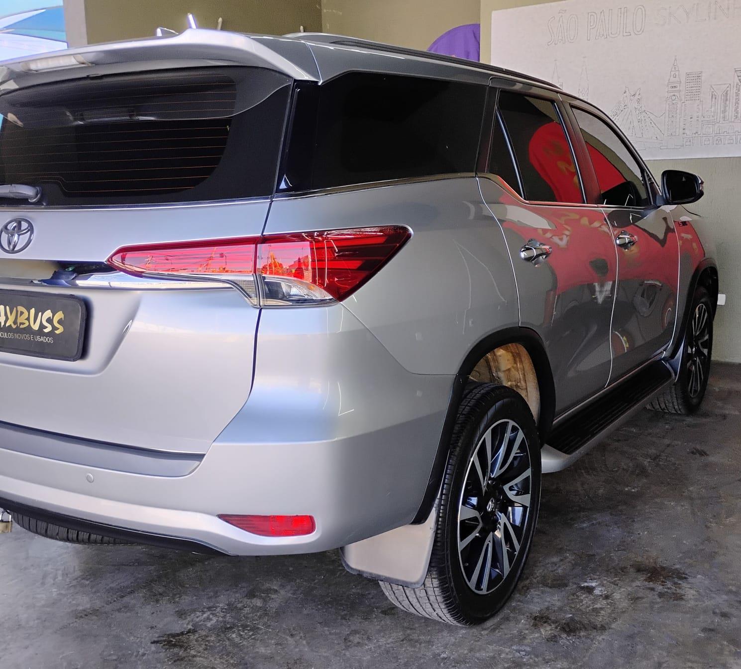HILUX SW4