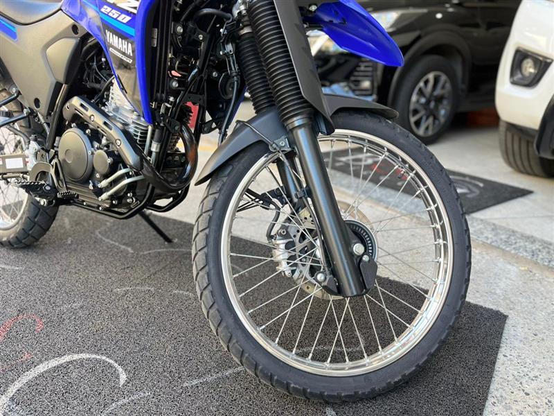 XTZ 250 LANDER