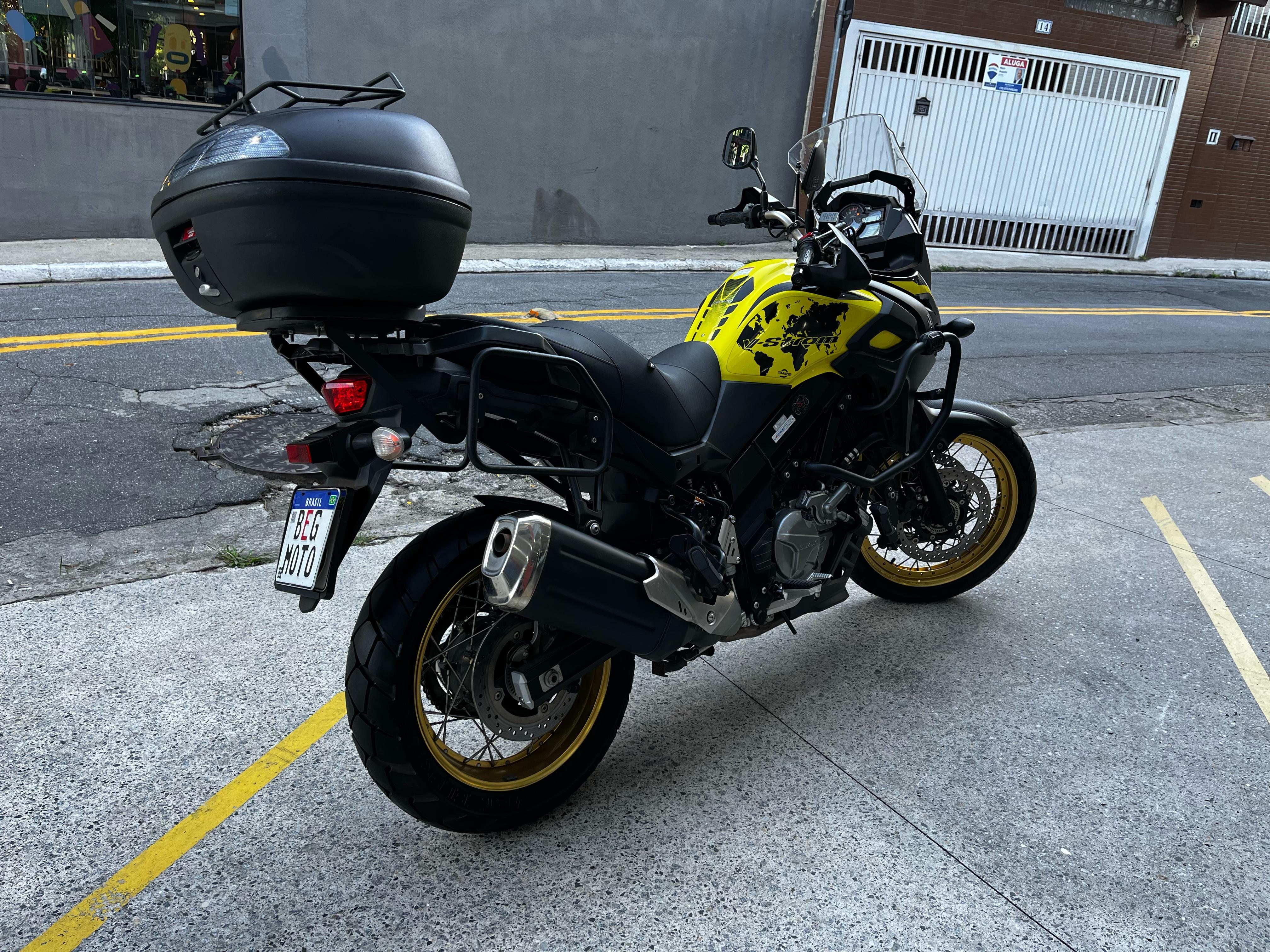 V-STROM 650 ADVENTURE