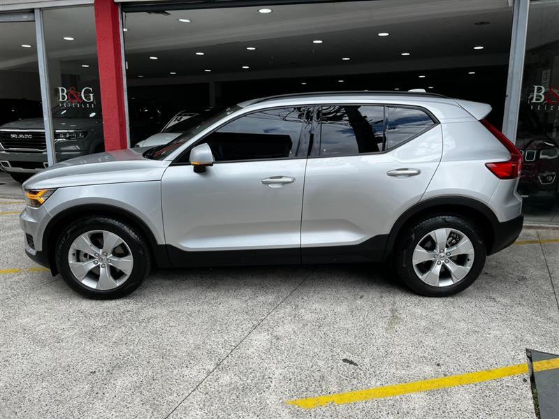 XC40