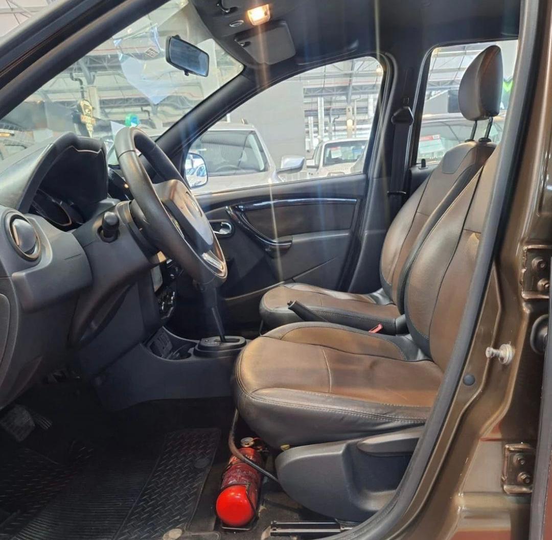 RENAULT DUSTER
