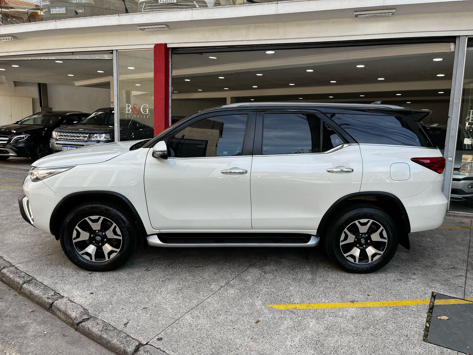 HILUX SW4