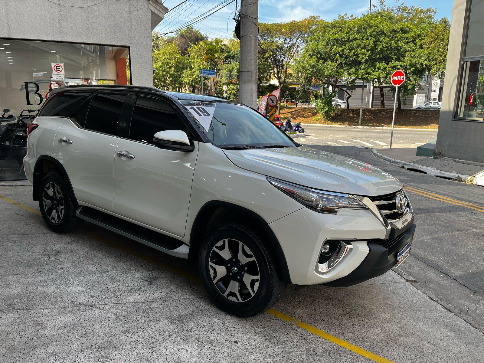 HILUX SW4