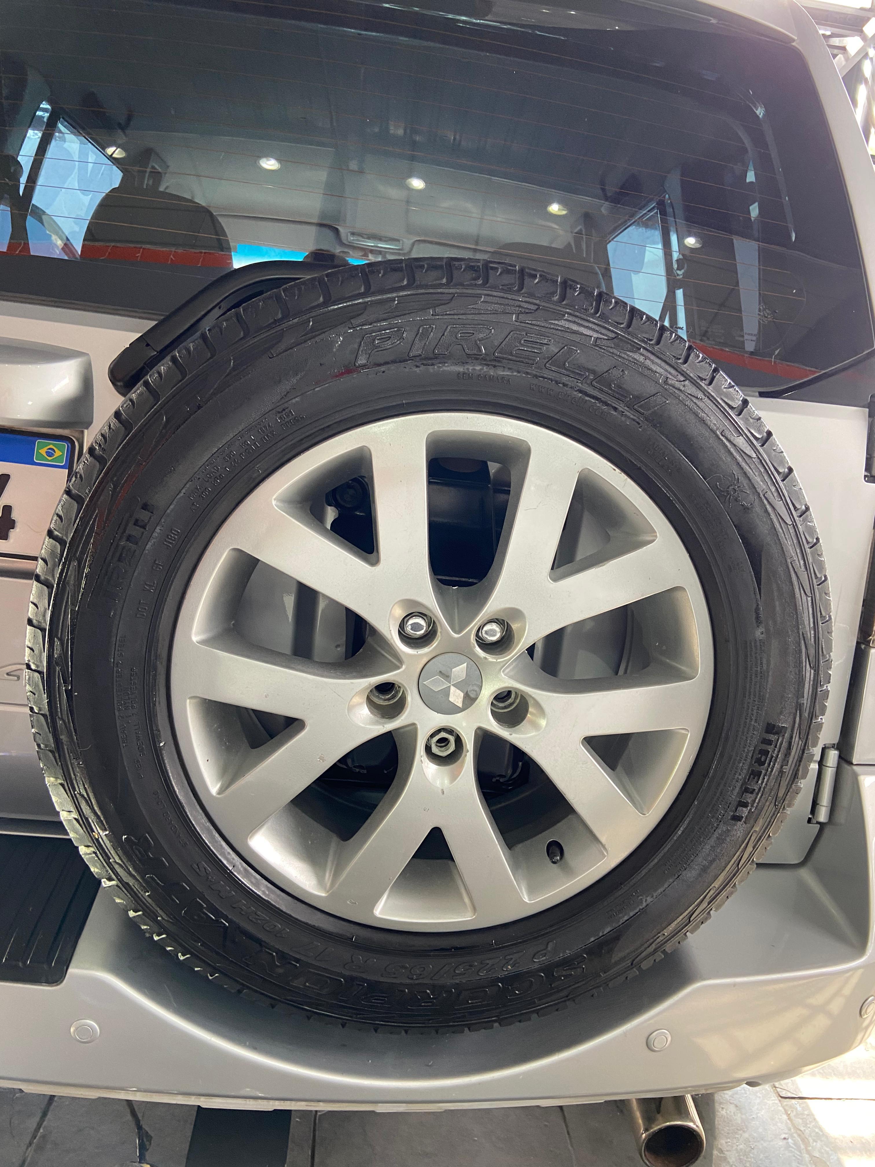 PAJERO TR4