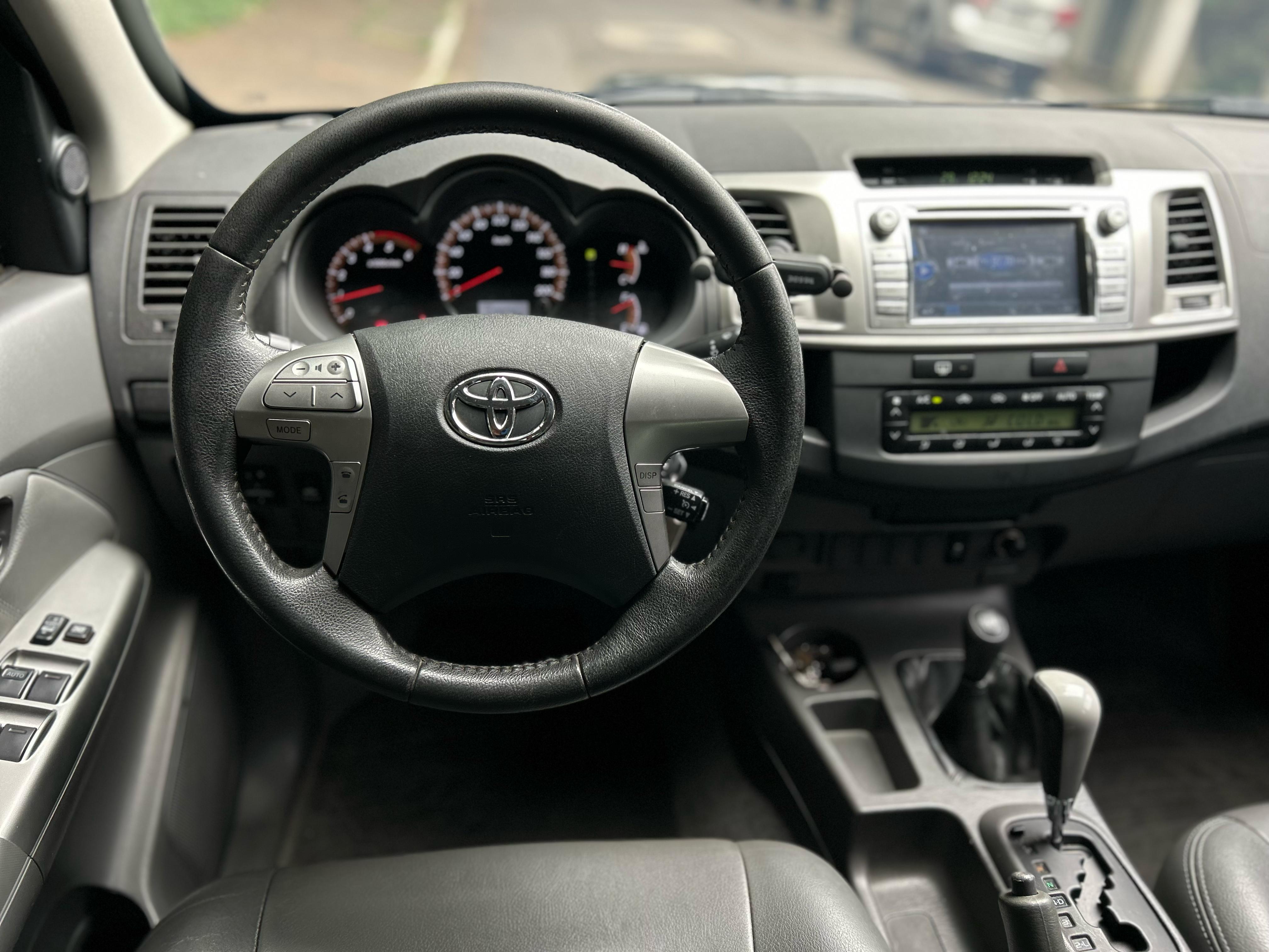 HILUX