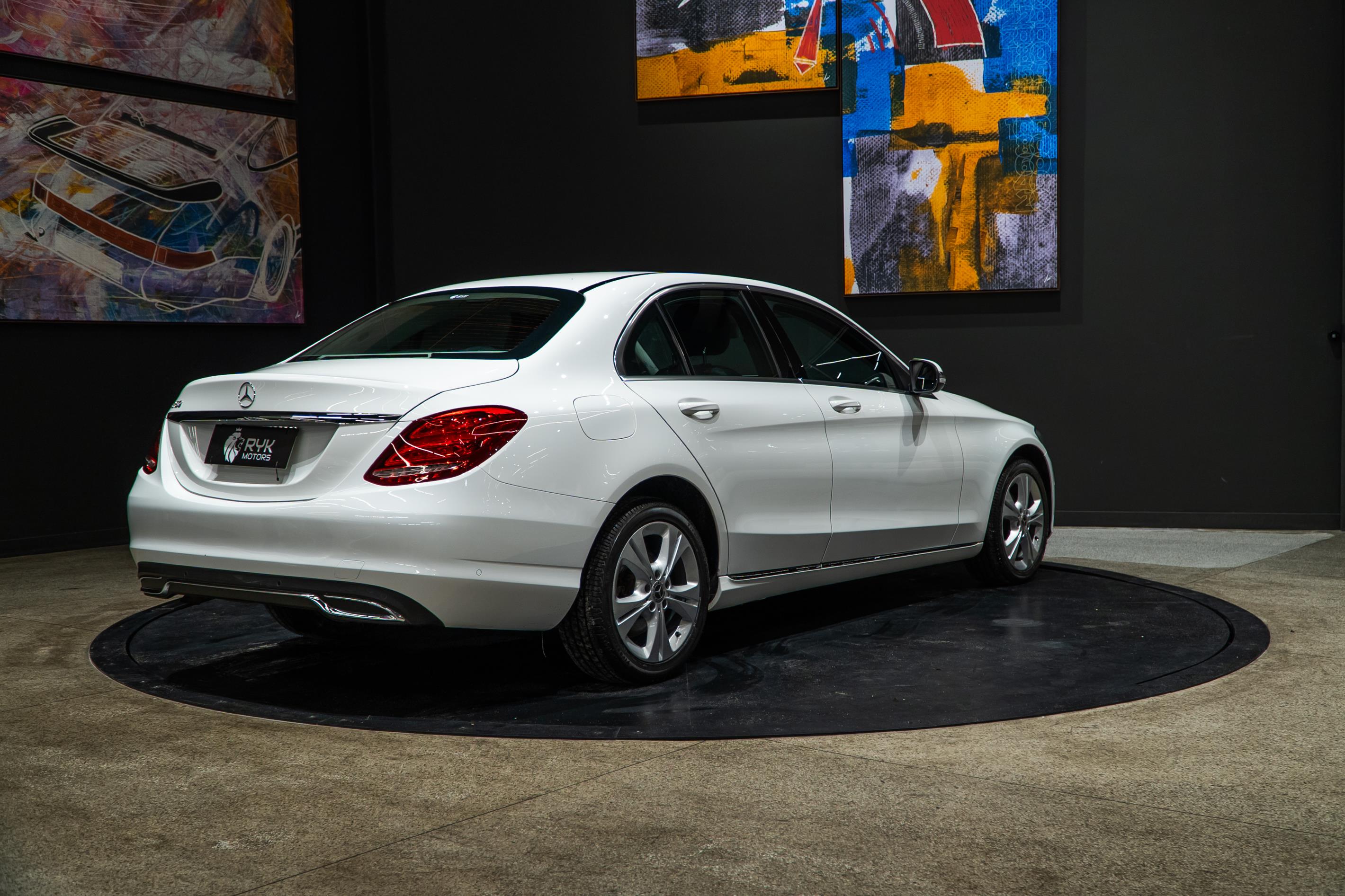 MERCEDES-BENZ C 180