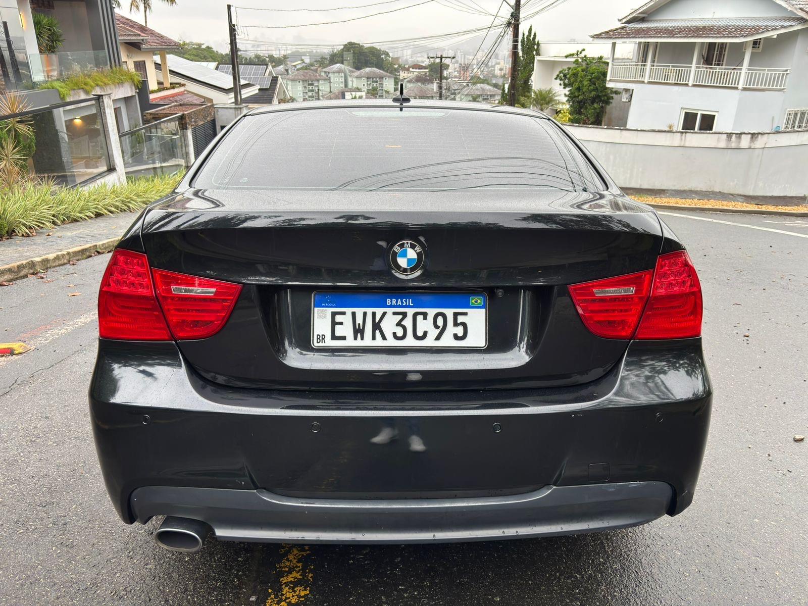 318I