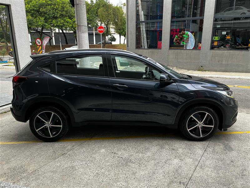 HR-V