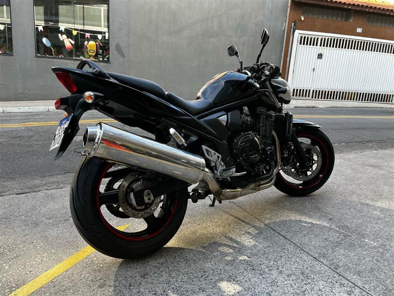 BANDIT 650N