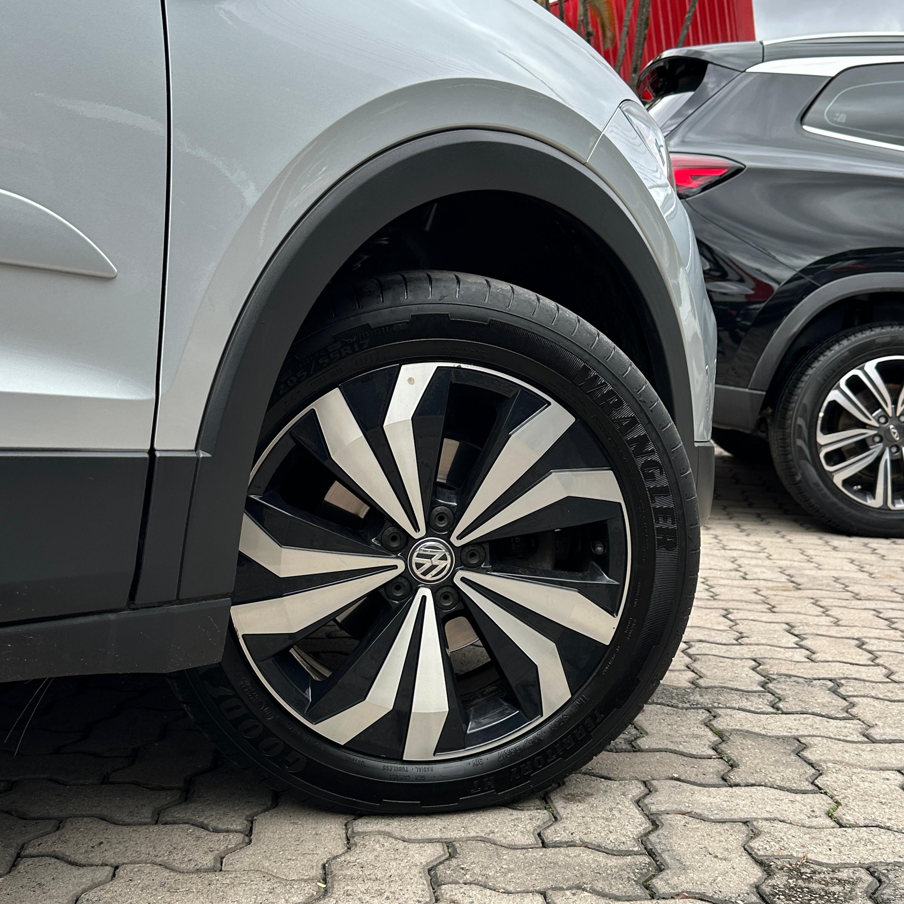 T-CROSS