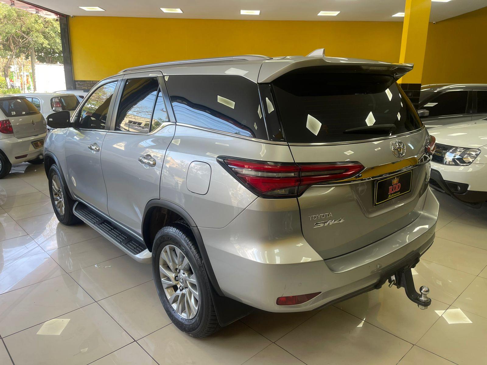 HILUX SW4