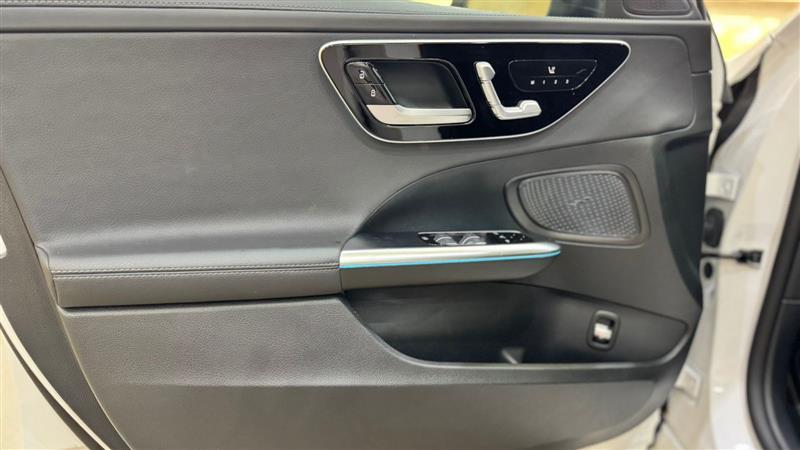 C 300