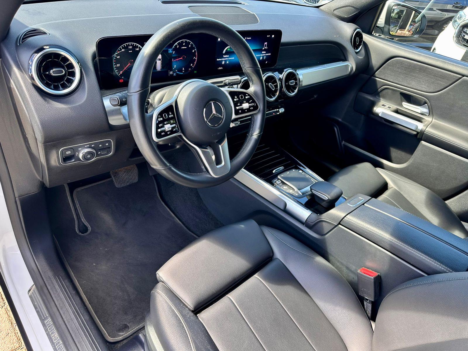 MERCEDES-BENZ GLB 200