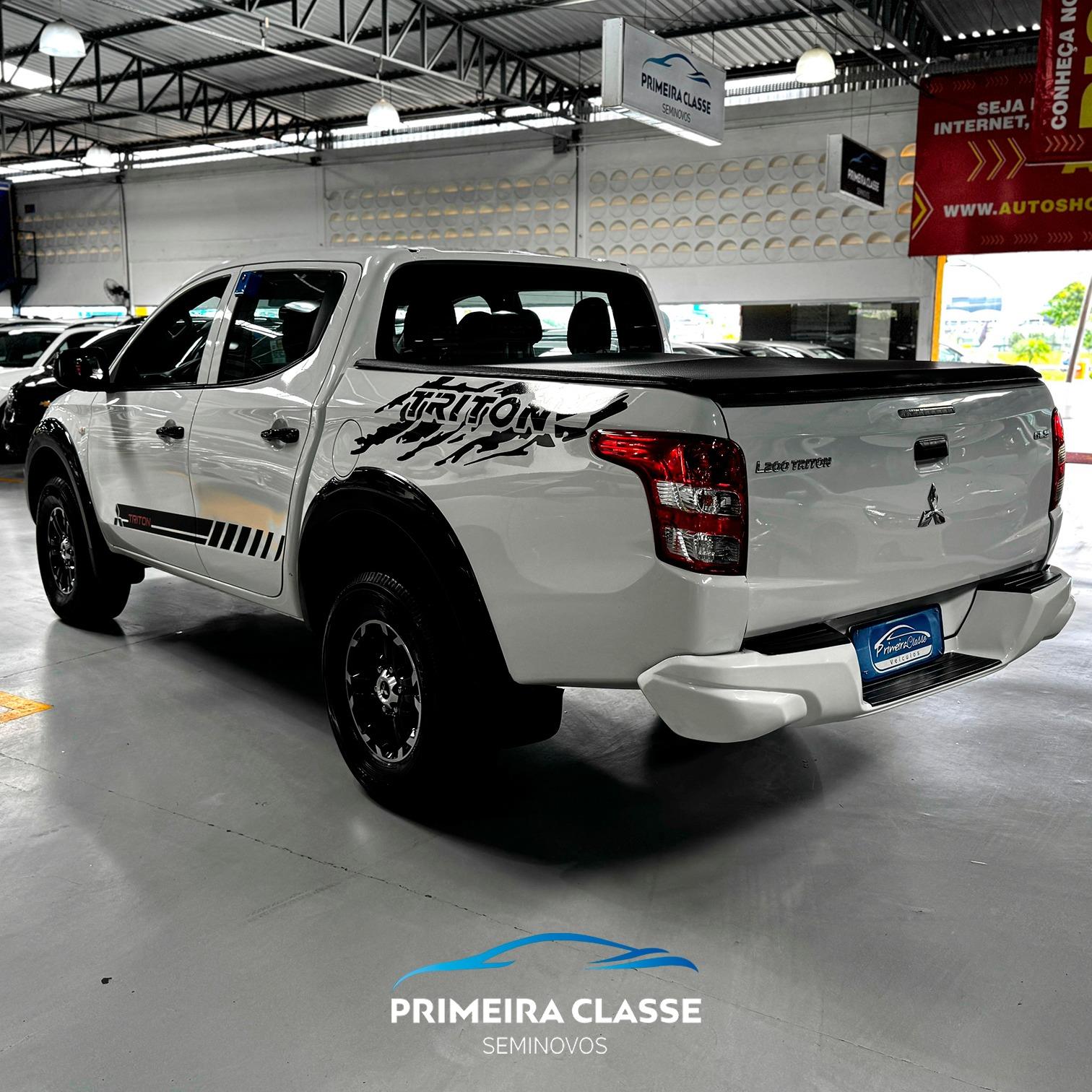 MITSUBISHI L200 TRITON