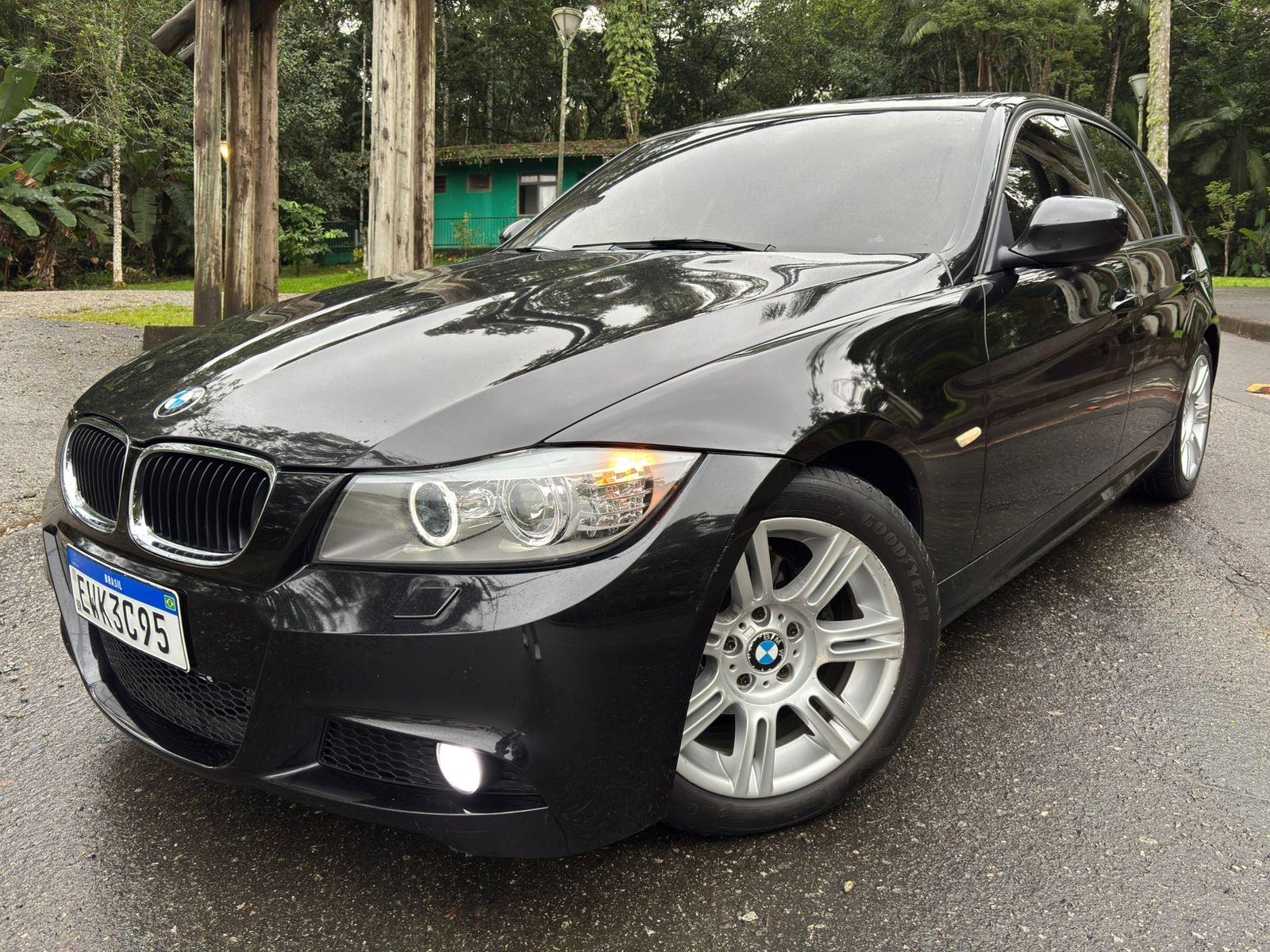 318I