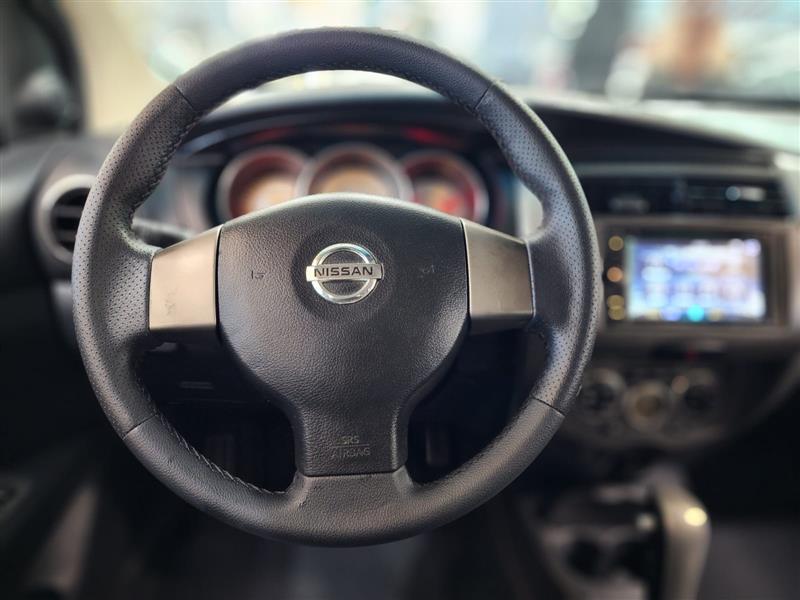 GRAND LIVINA