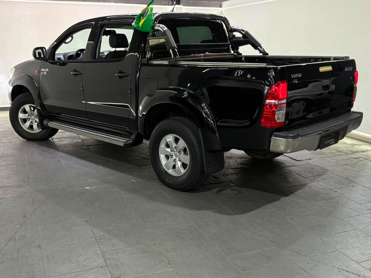 HILUX