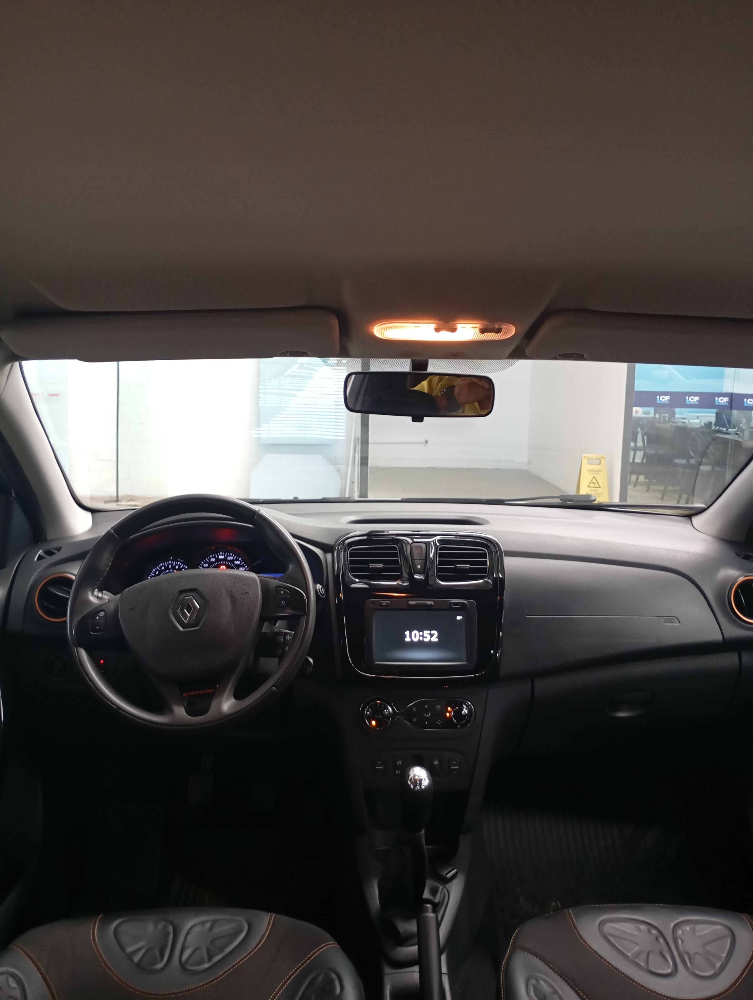 RENAULT SANDERO