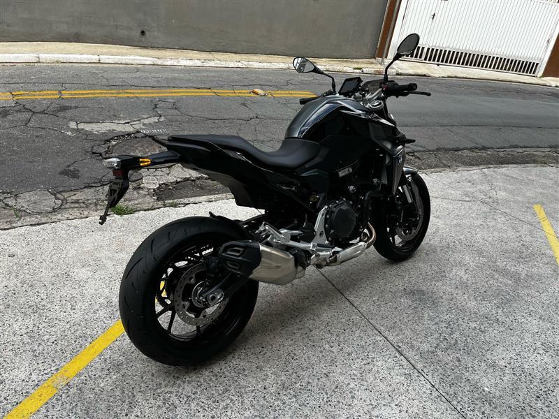 F 900 R SPORT