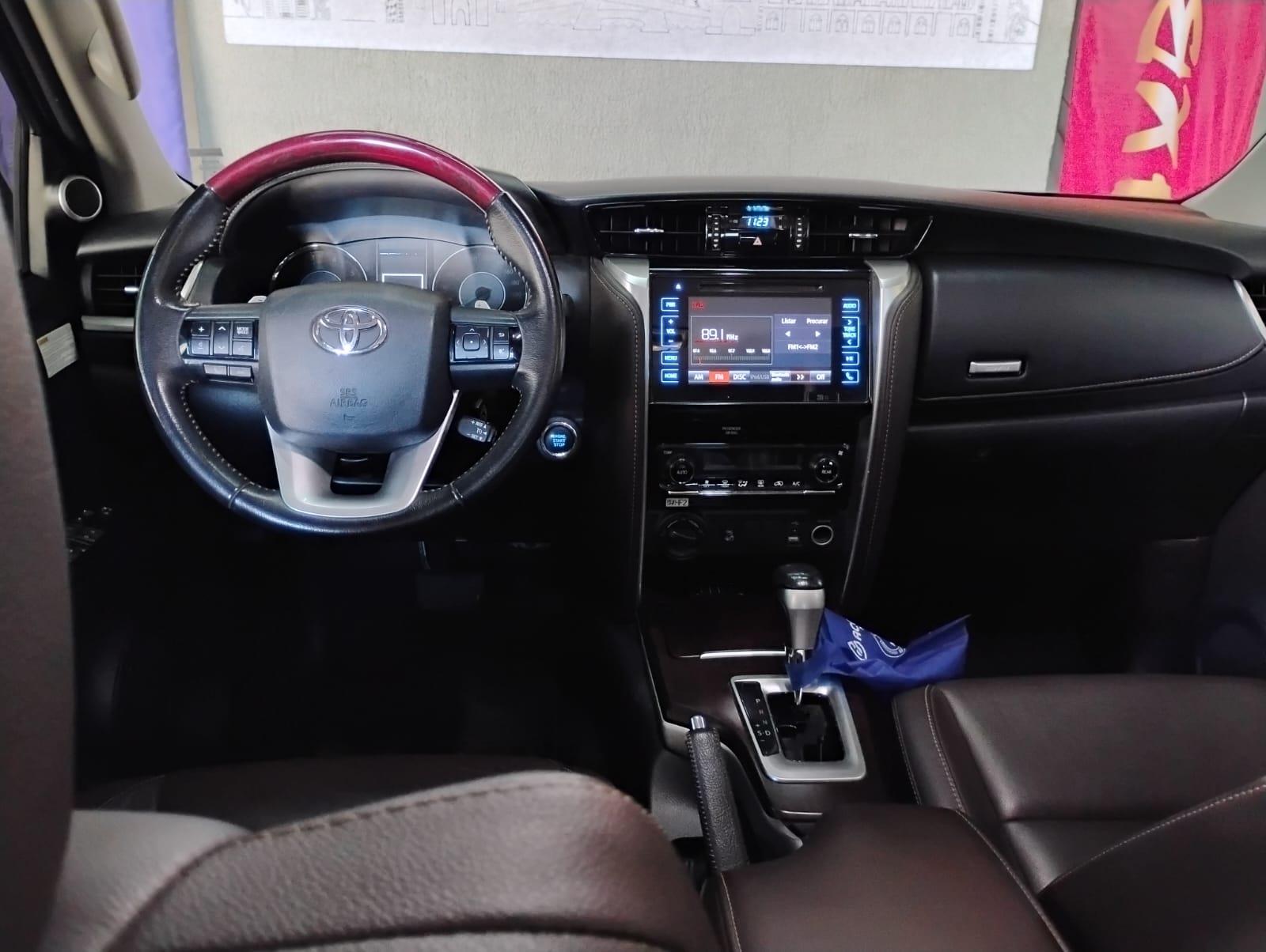 HILUX SW4