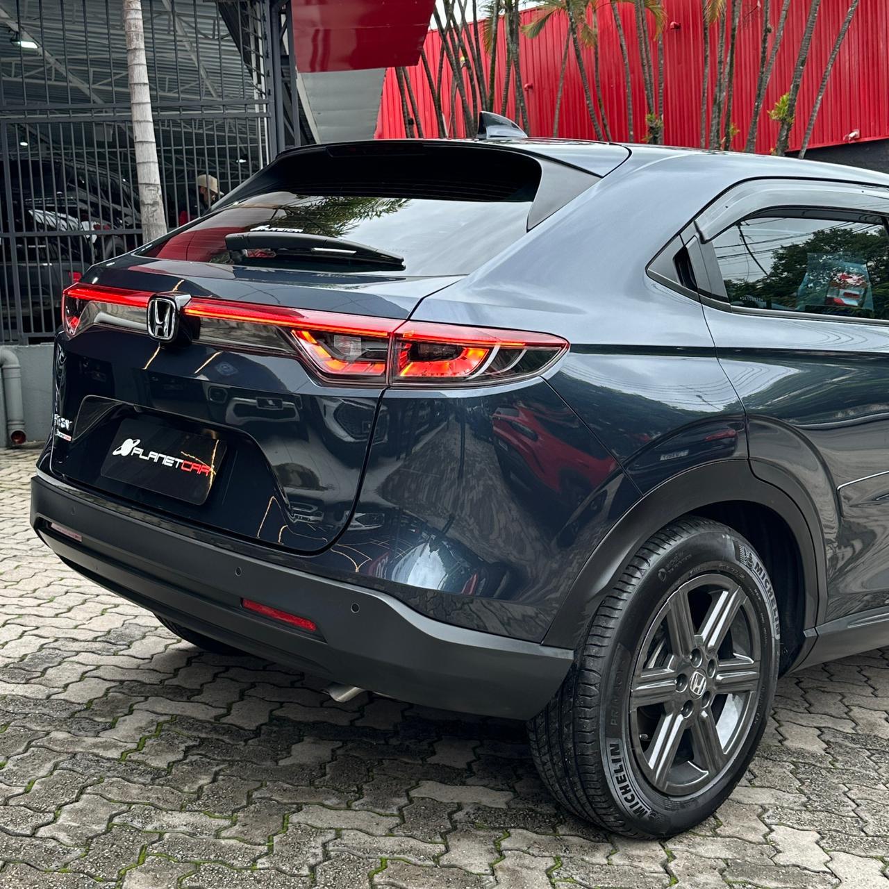 HR-V