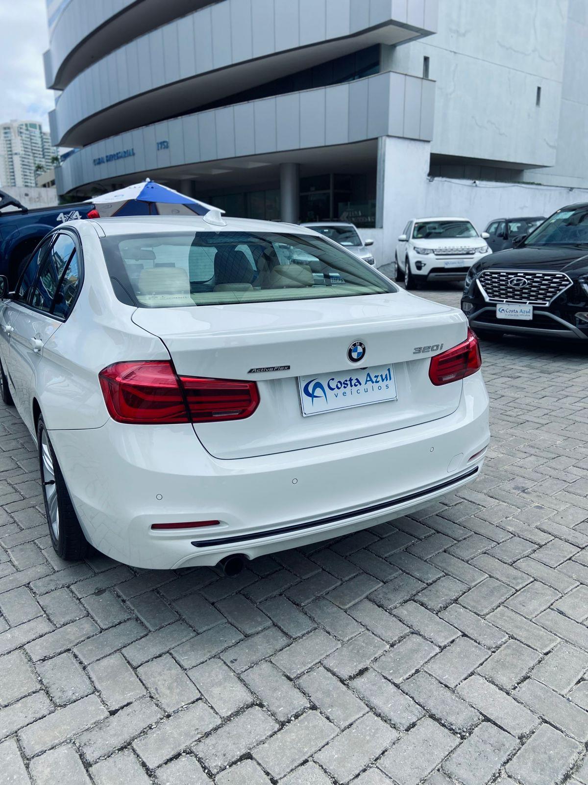 BMW 320i