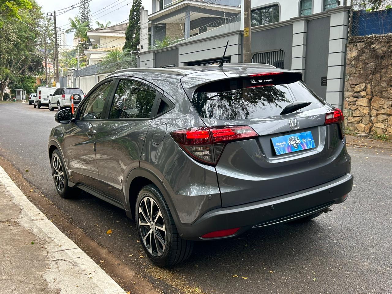 HR-V