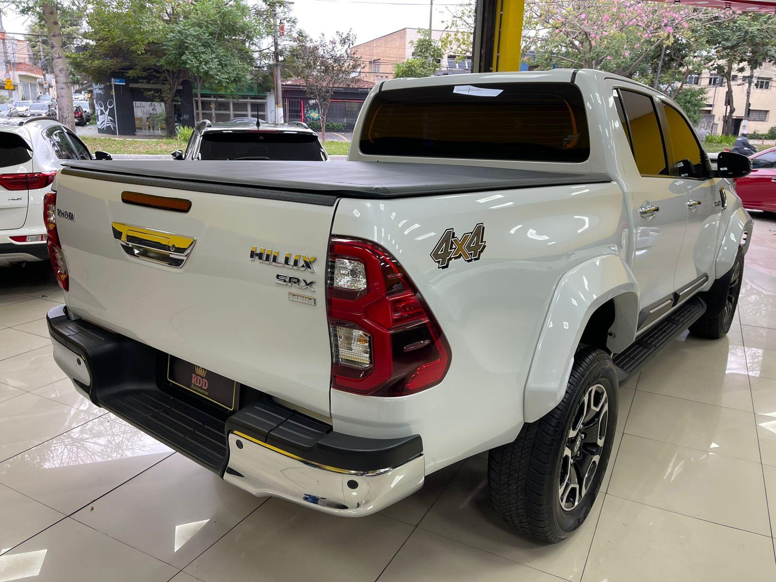 HILUX