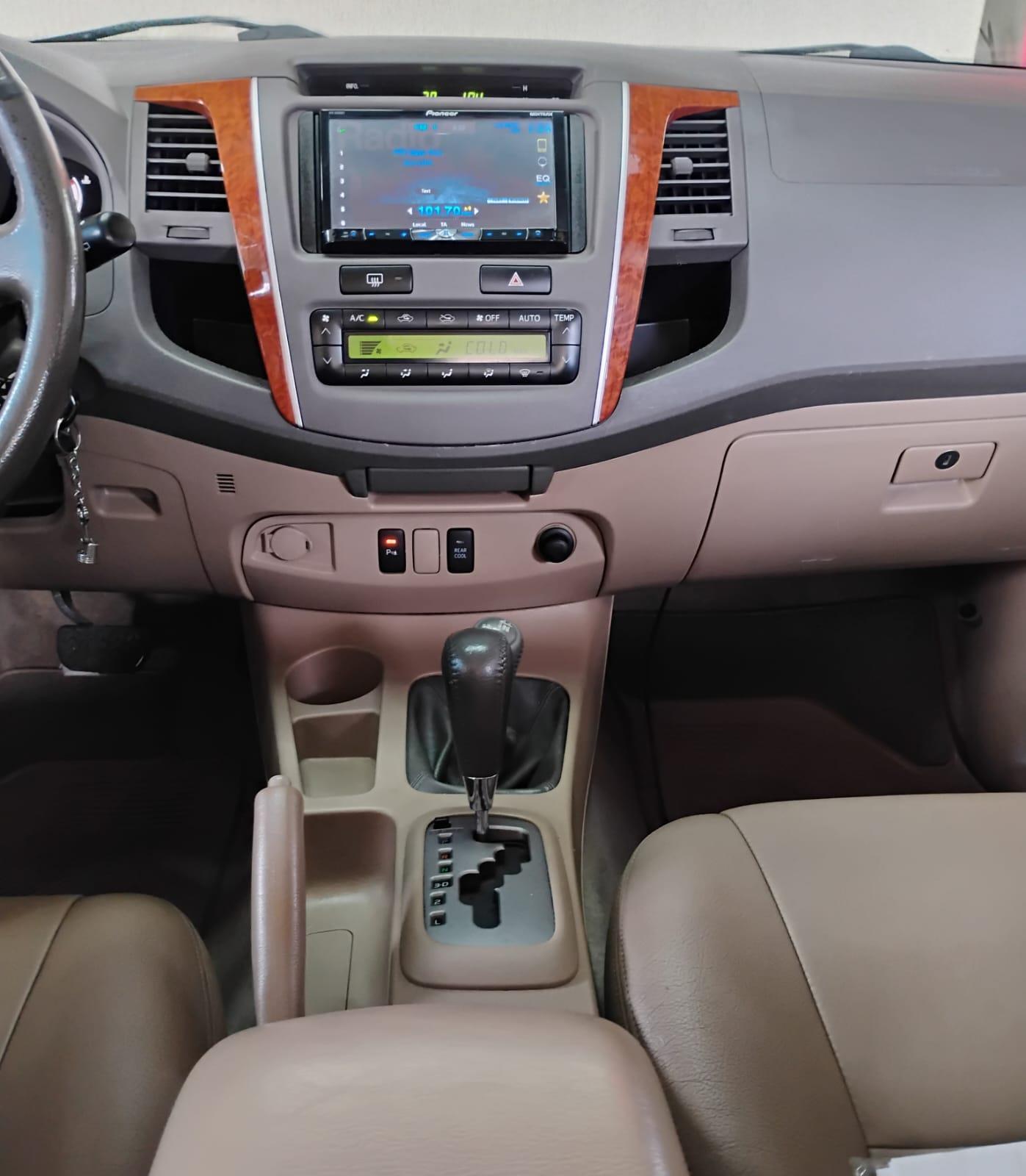 HILUX SW4