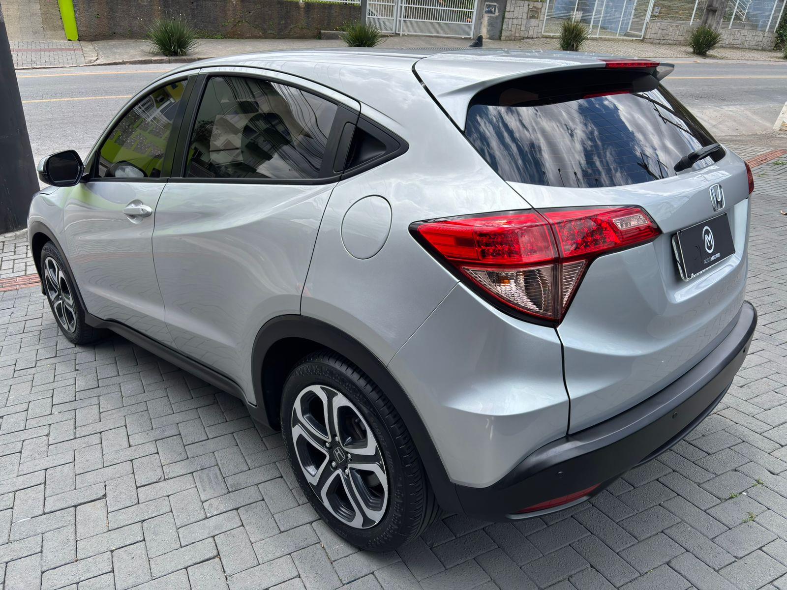 HR-V