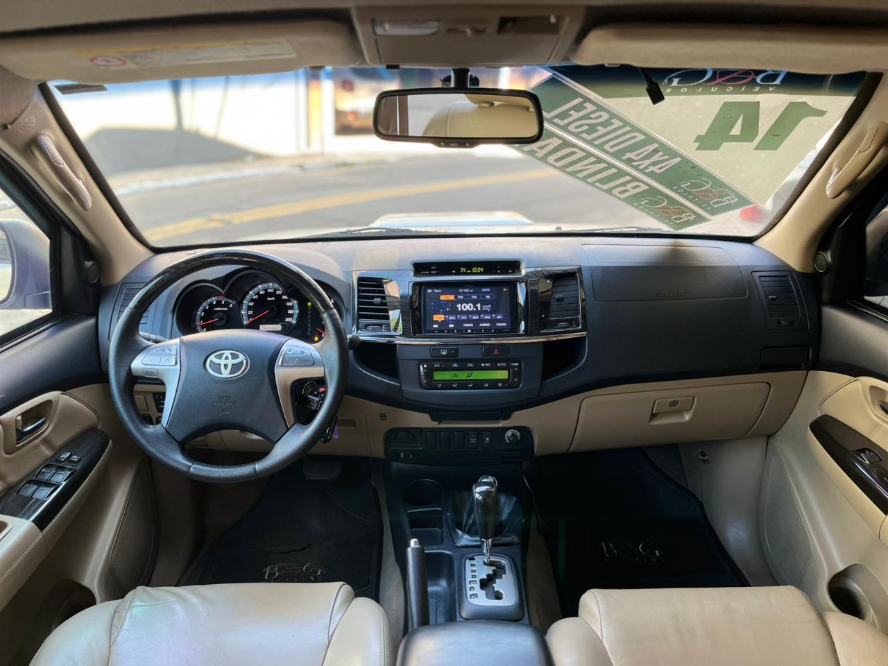 HILUX SW4