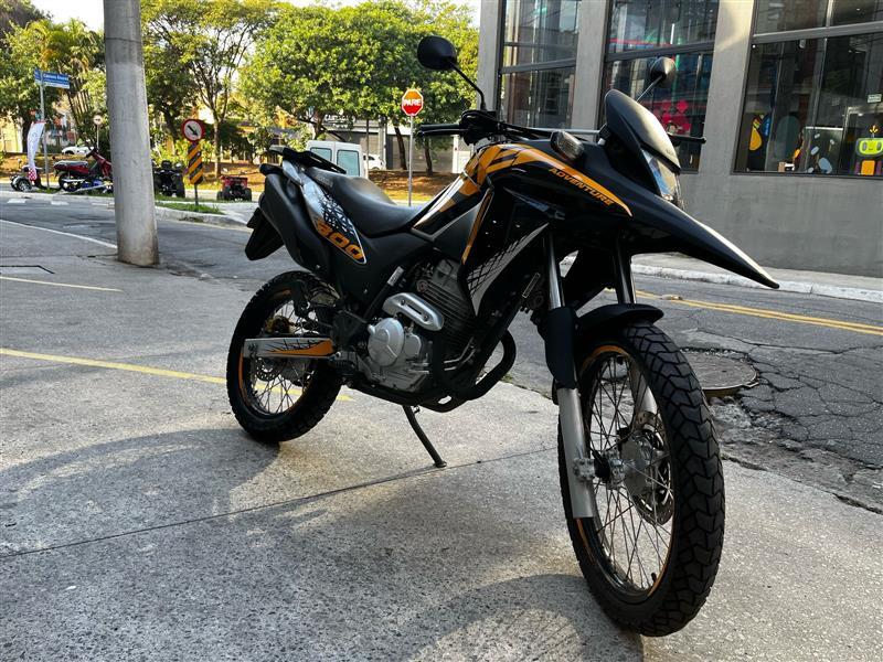 XRE 300 ADVENTURE