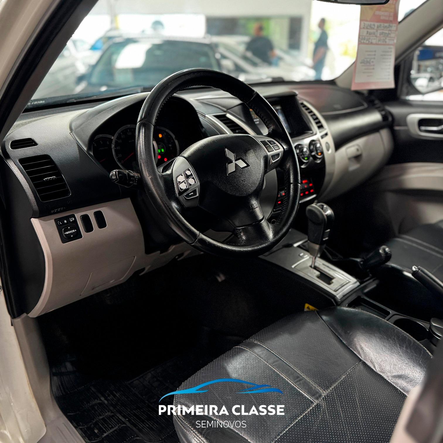 MITSUBISHI PAJERO DAKAR