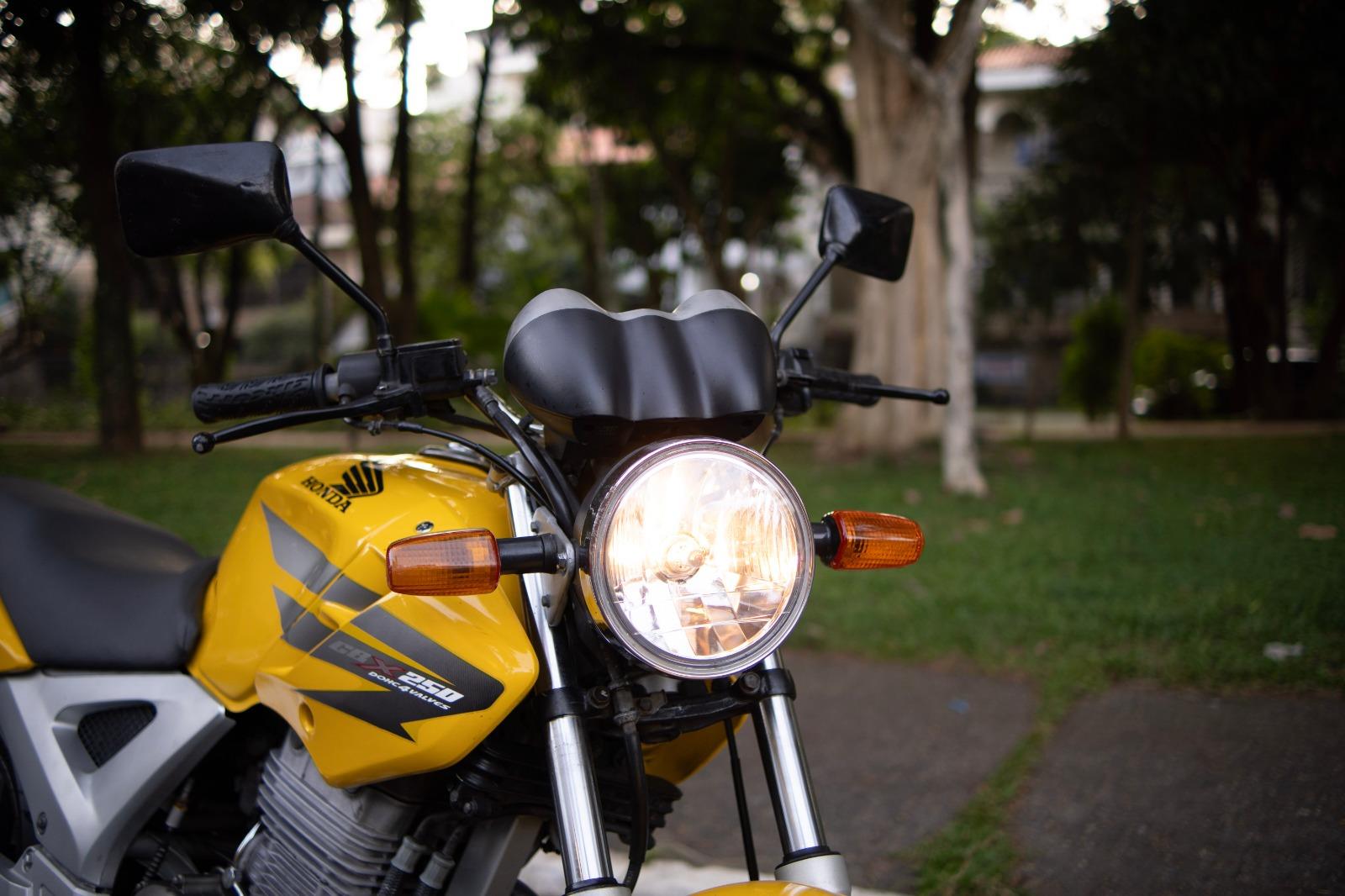 CBX 250 TWISTER