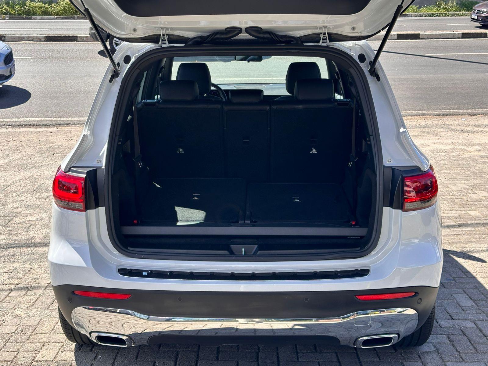 MERCEDES-BENZ GLB 200