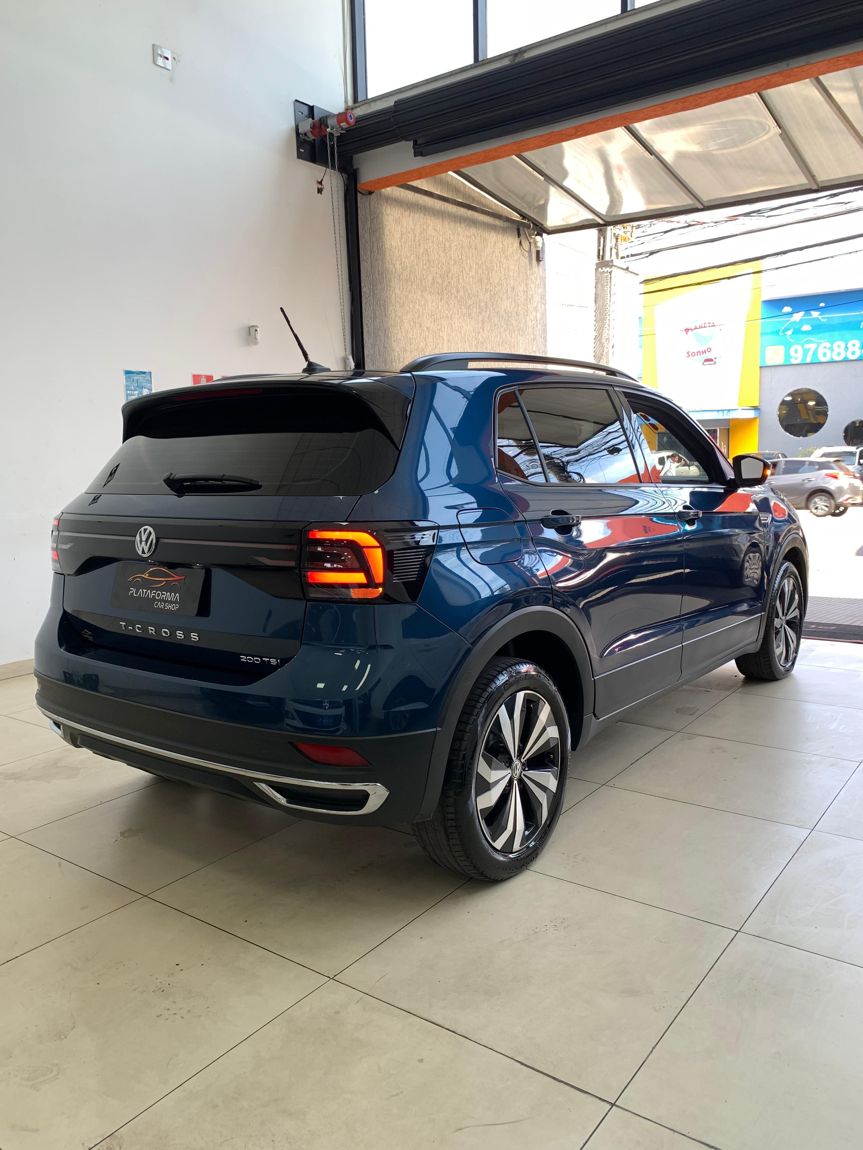 T-CROSS
