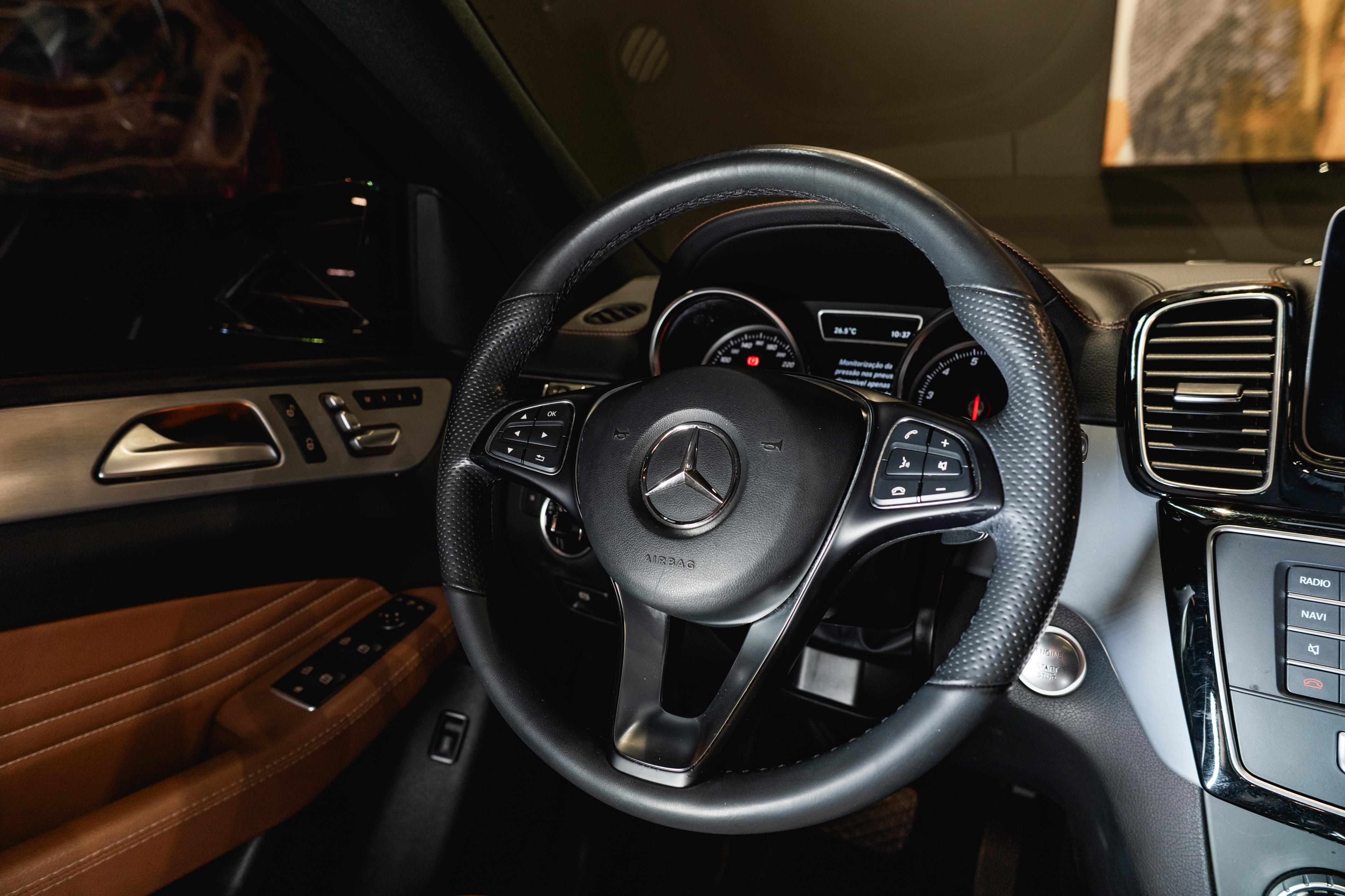 MERCEDES-BENZ GLE 400