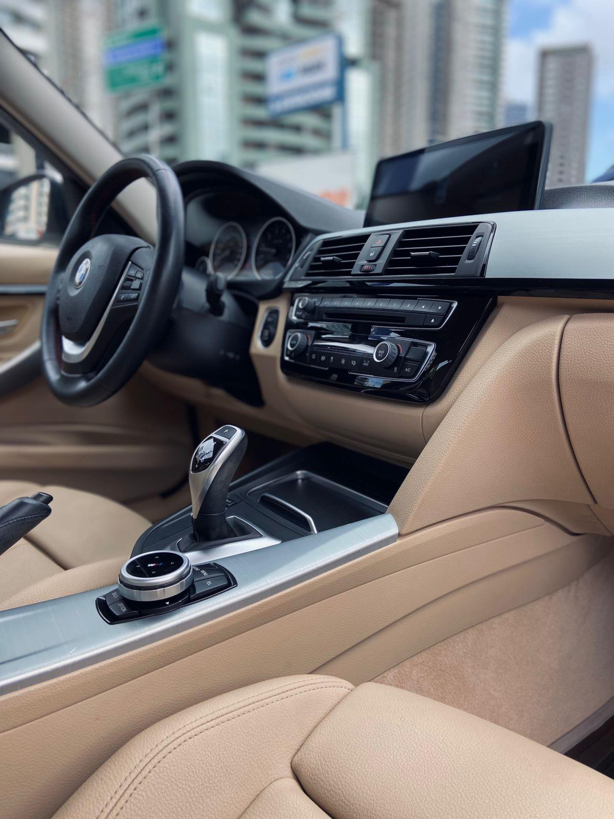 BMW 320i