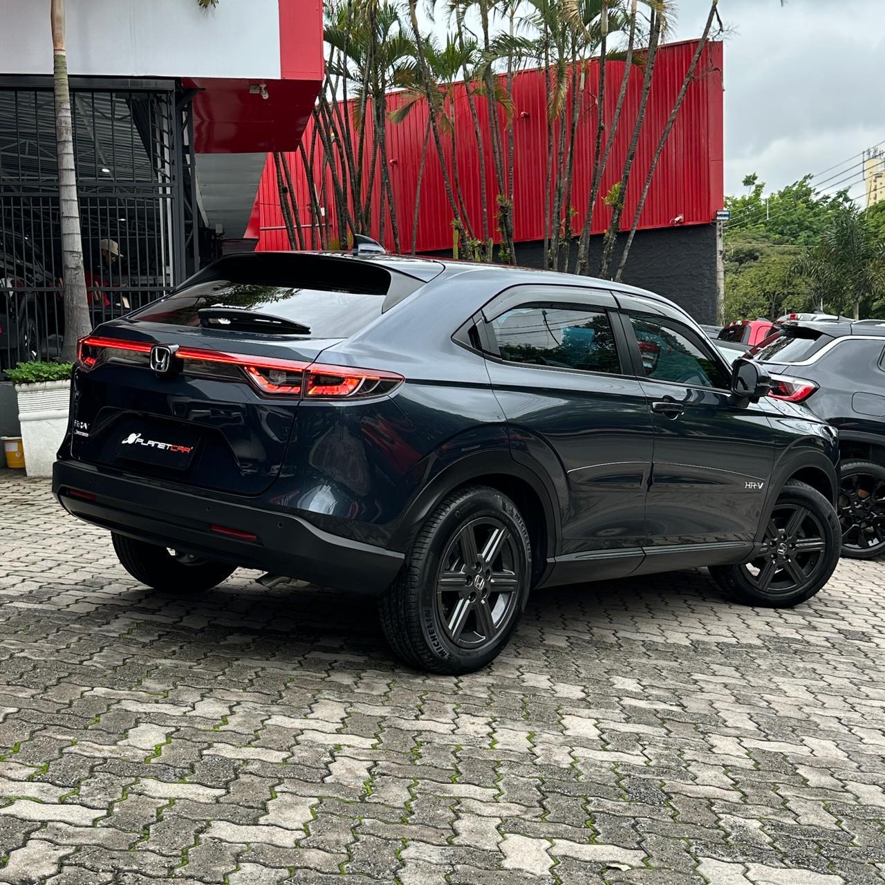 HR-V