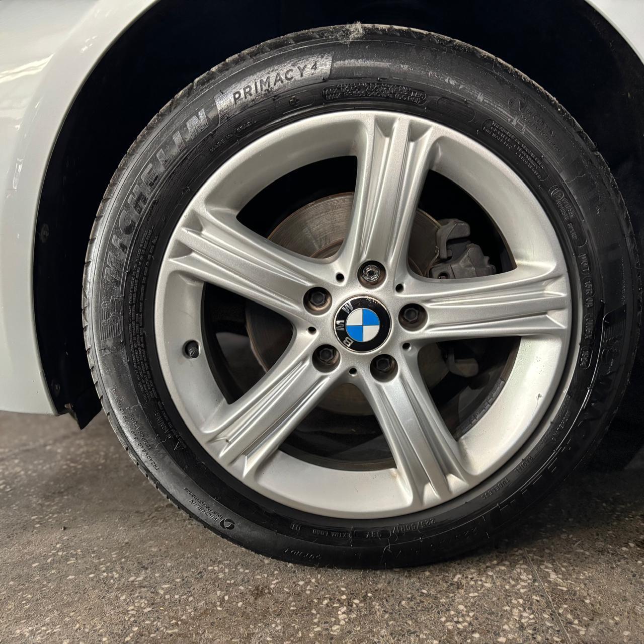 BMW 320i