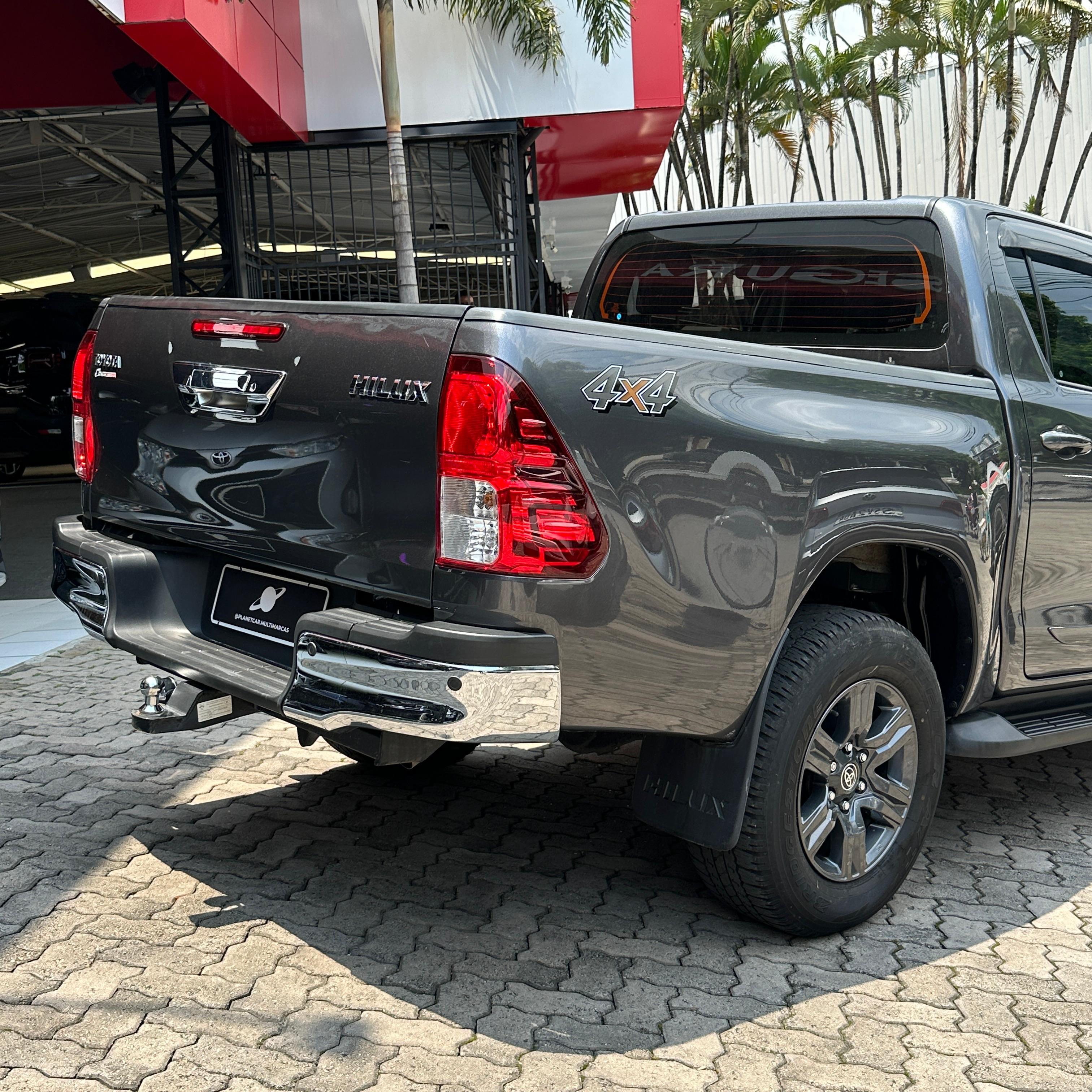 HILUX