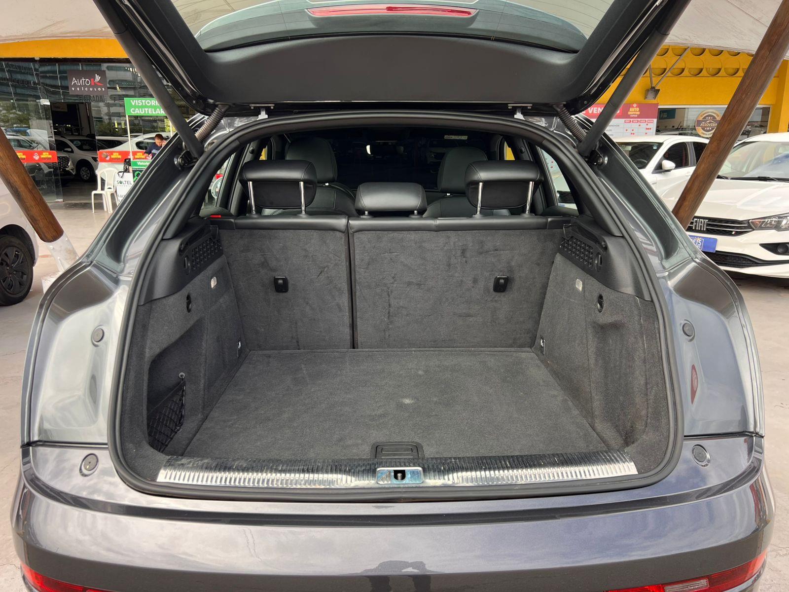 AUDI RS Q3