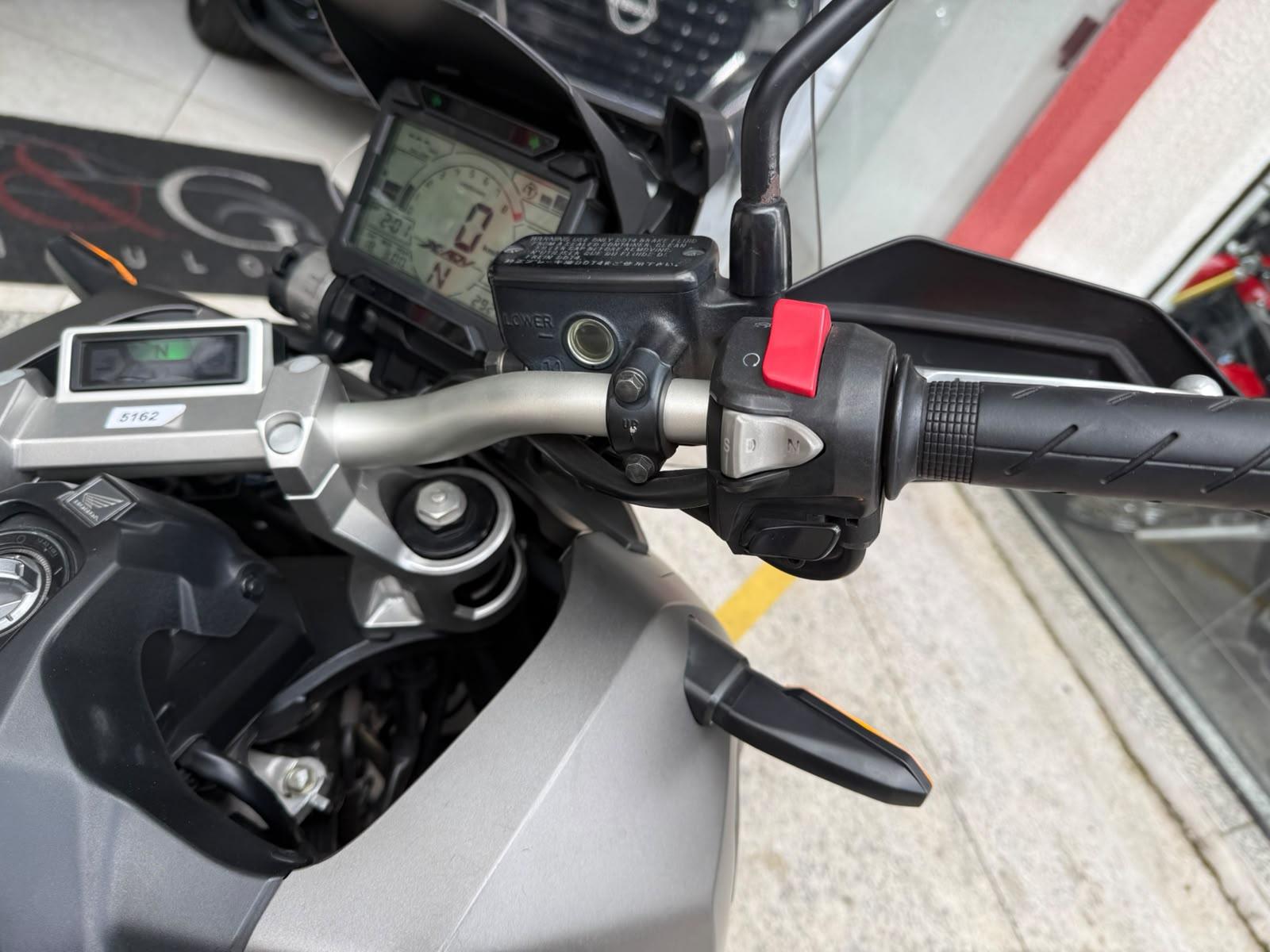 X-ADV
