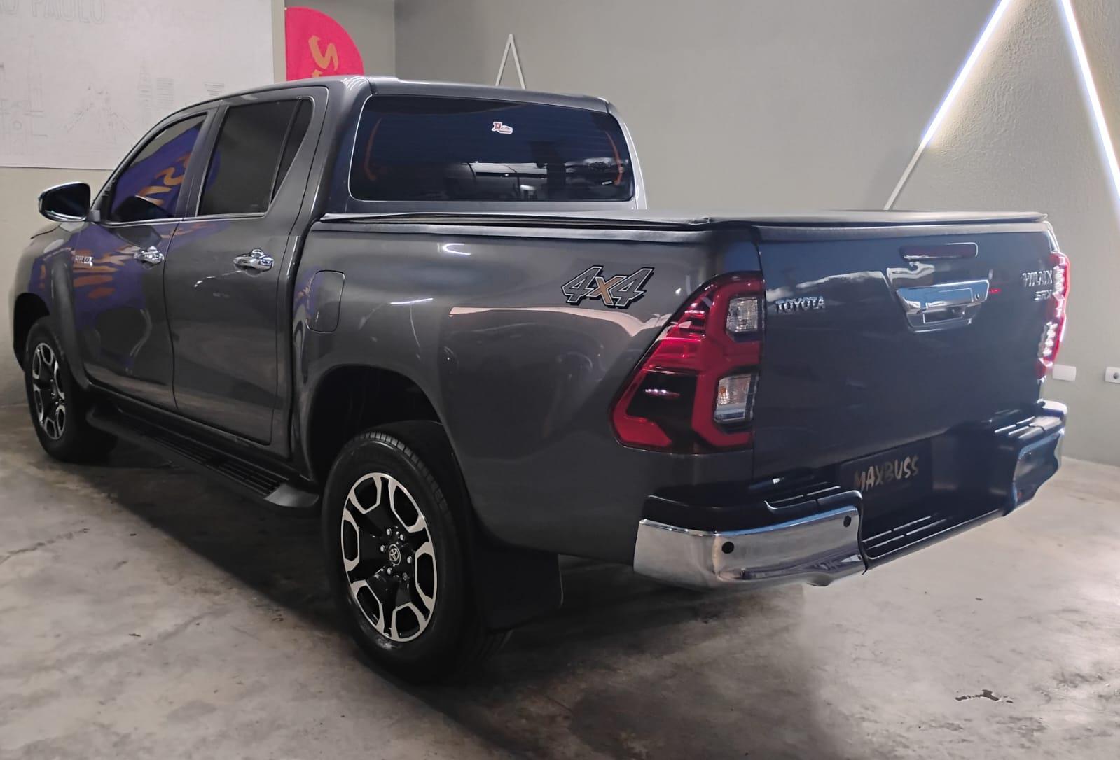 HILUX