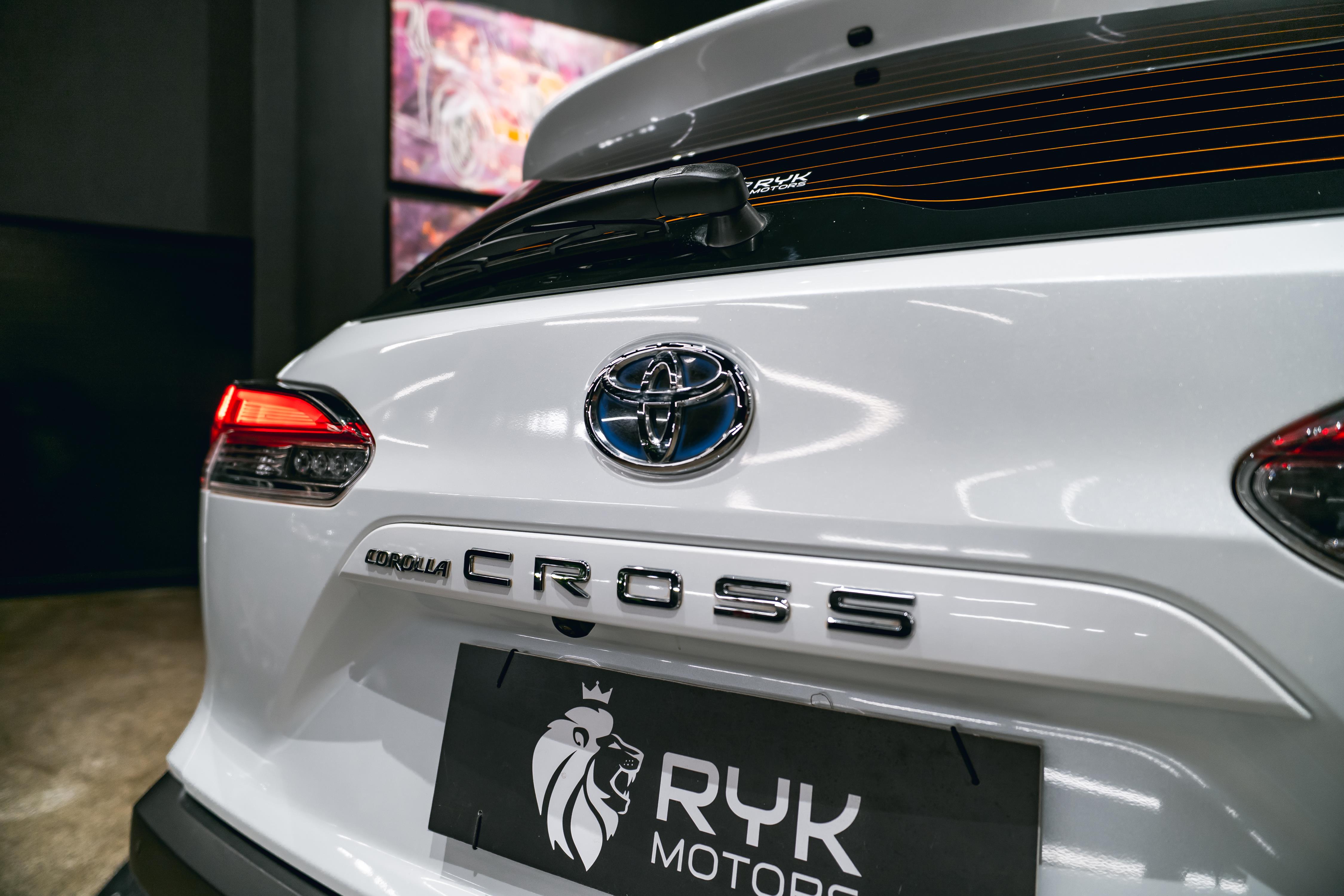 TOYOTA COROLLA CROSS