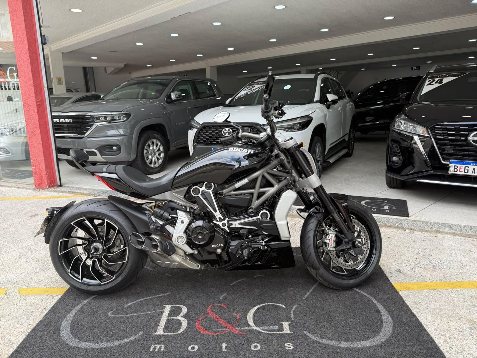 XDIAVEL S