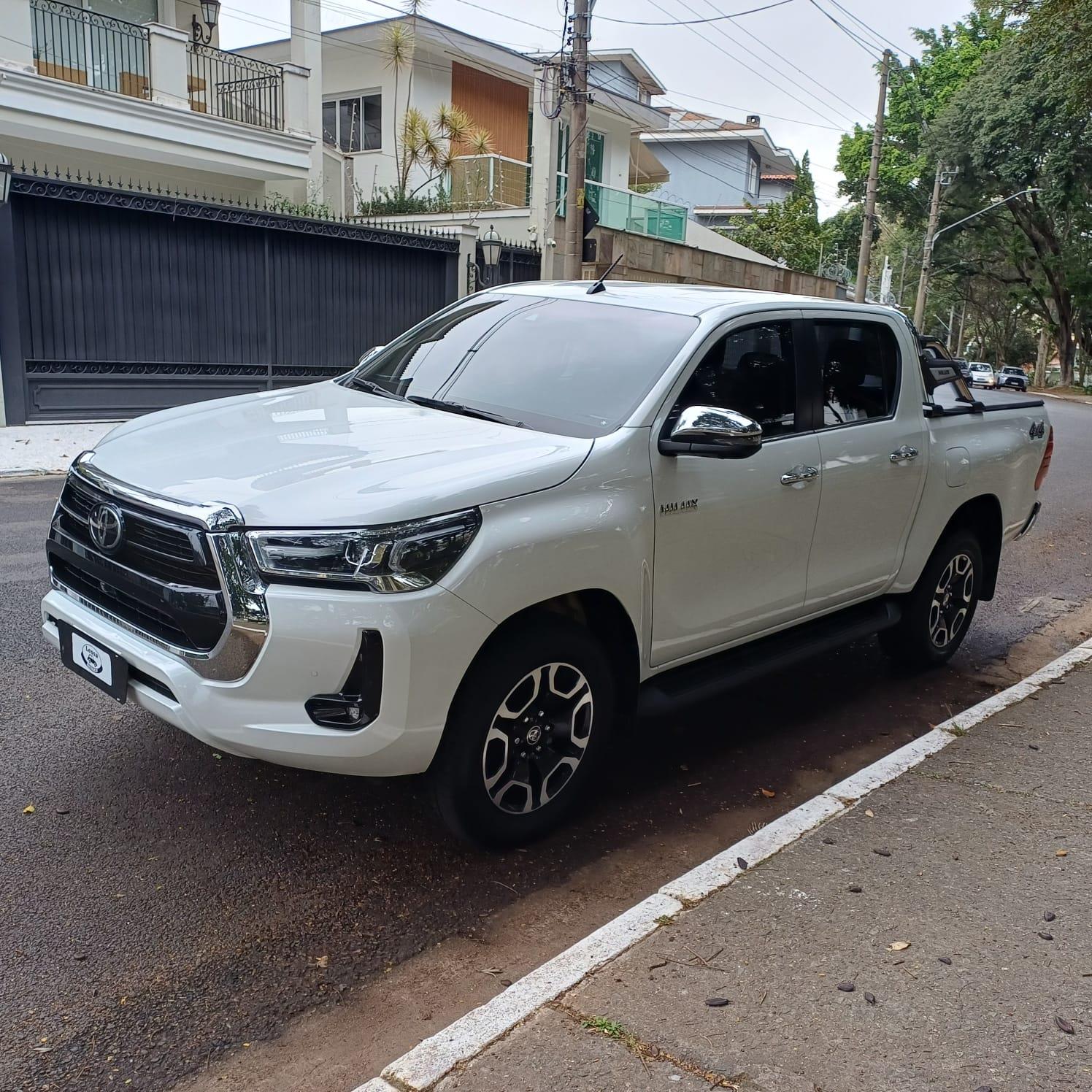 HILUX