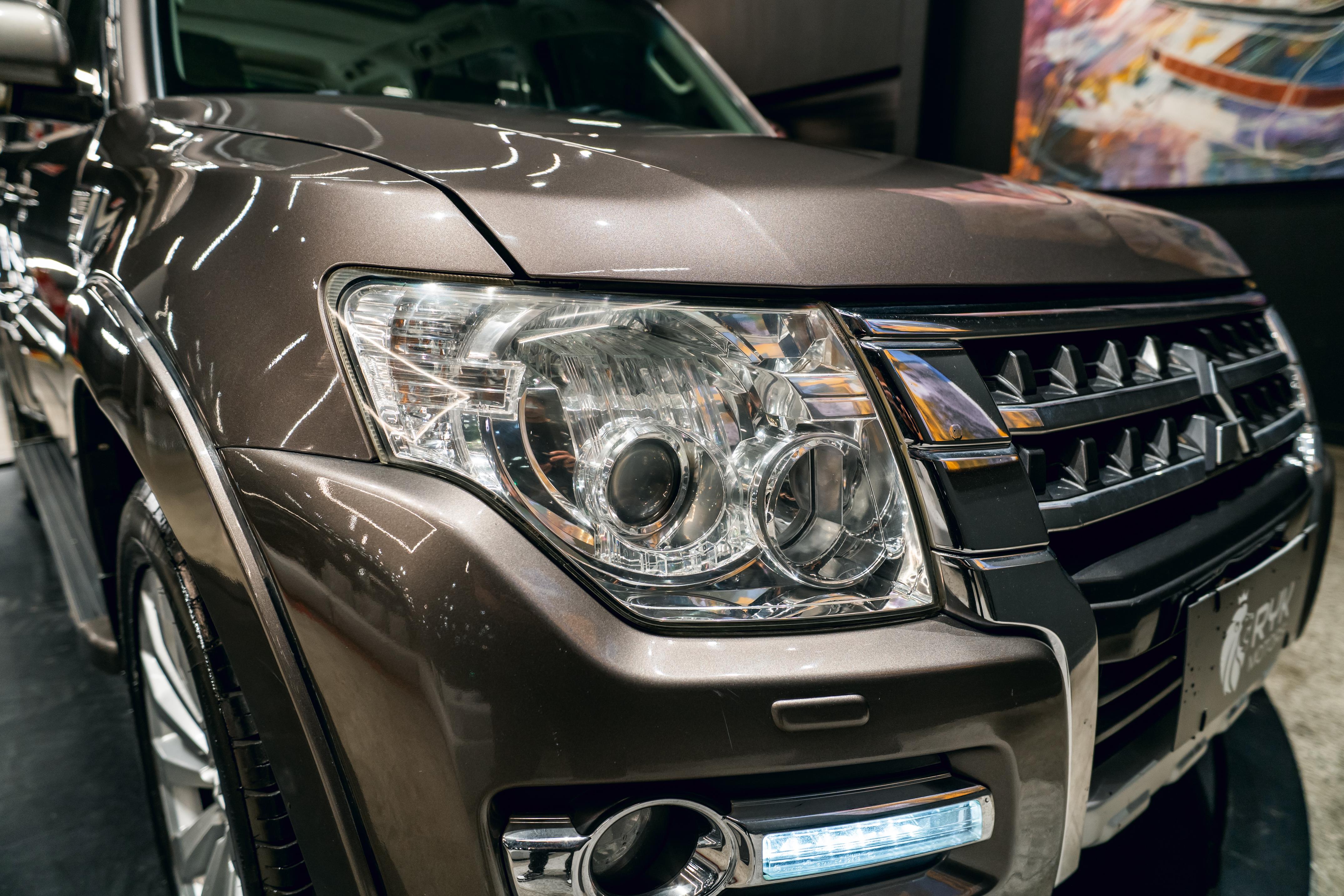 MITSUBISHI PAJERO FULL