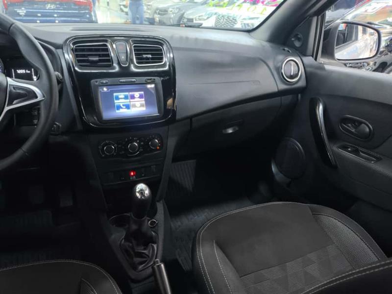 SANDERO