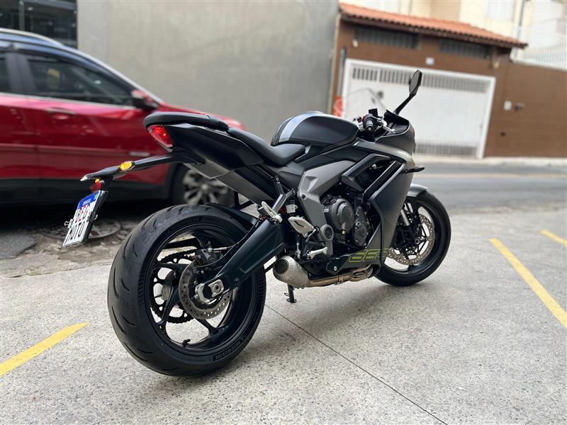 DAYTONA 660